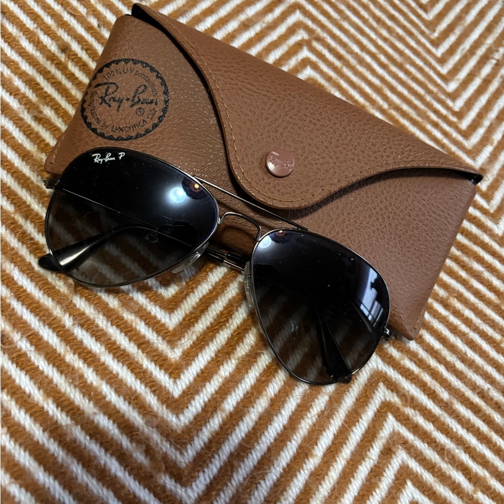 Ray-Ban Black Aviator Sunglasses with Brown Case